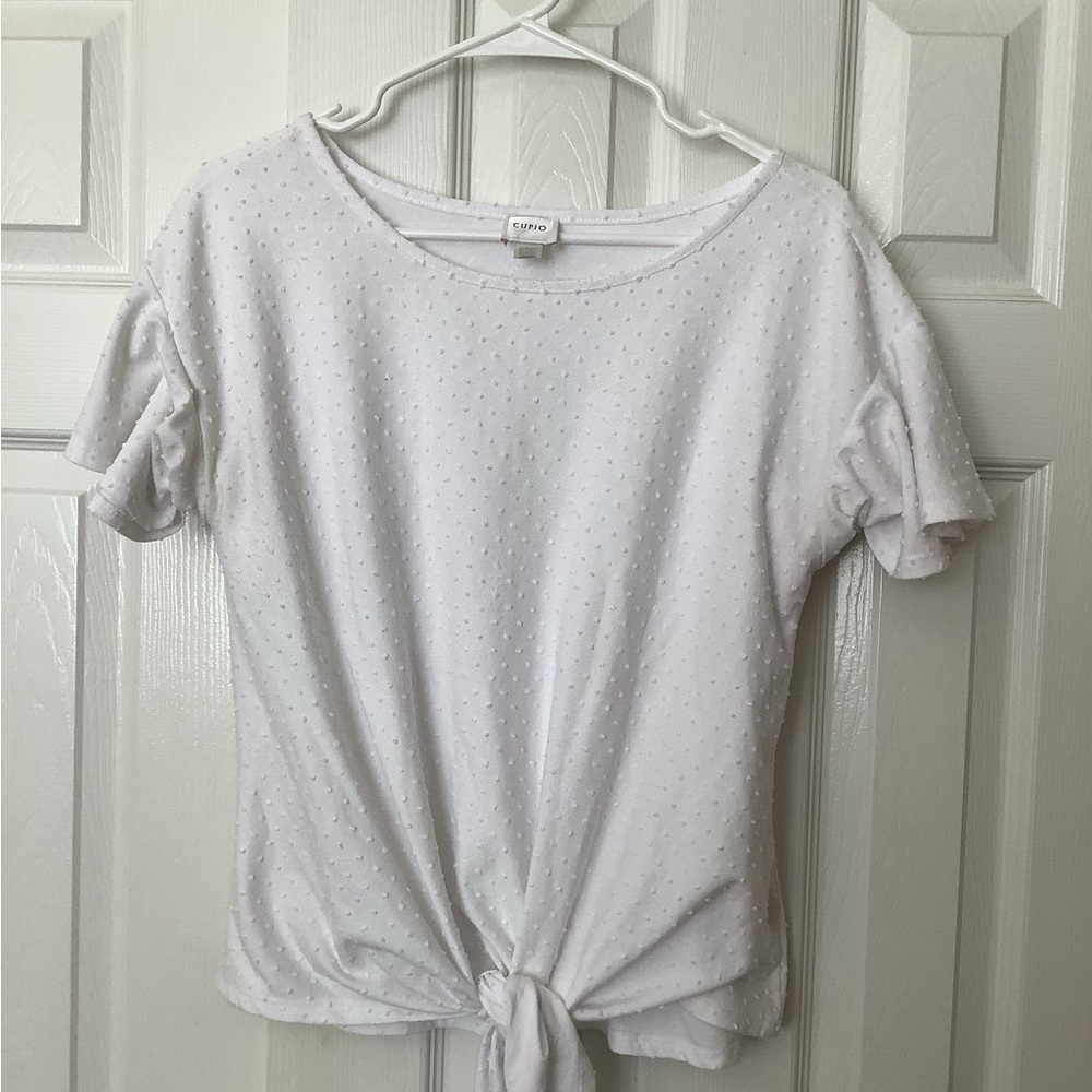 Cupio White Textured Swiss Dot Knot-Front Tie Top M Flutter Sleeve
